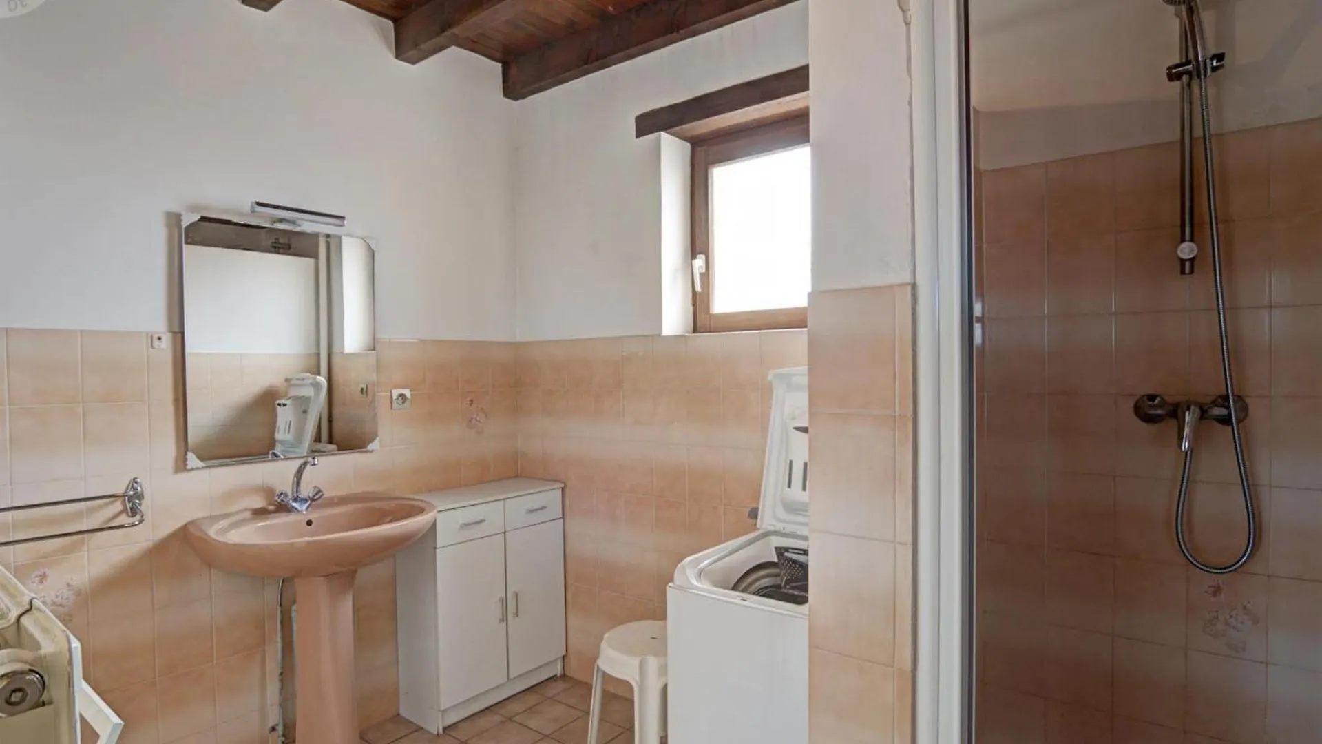 Holiday home Gite Familial Avec Cheminee, Jardin Et Espace Jeux Pres De Chazelles-Sur-Lyon Et St-Galmier - Fr-1-496-281 Saint-Medard-en-Forez
