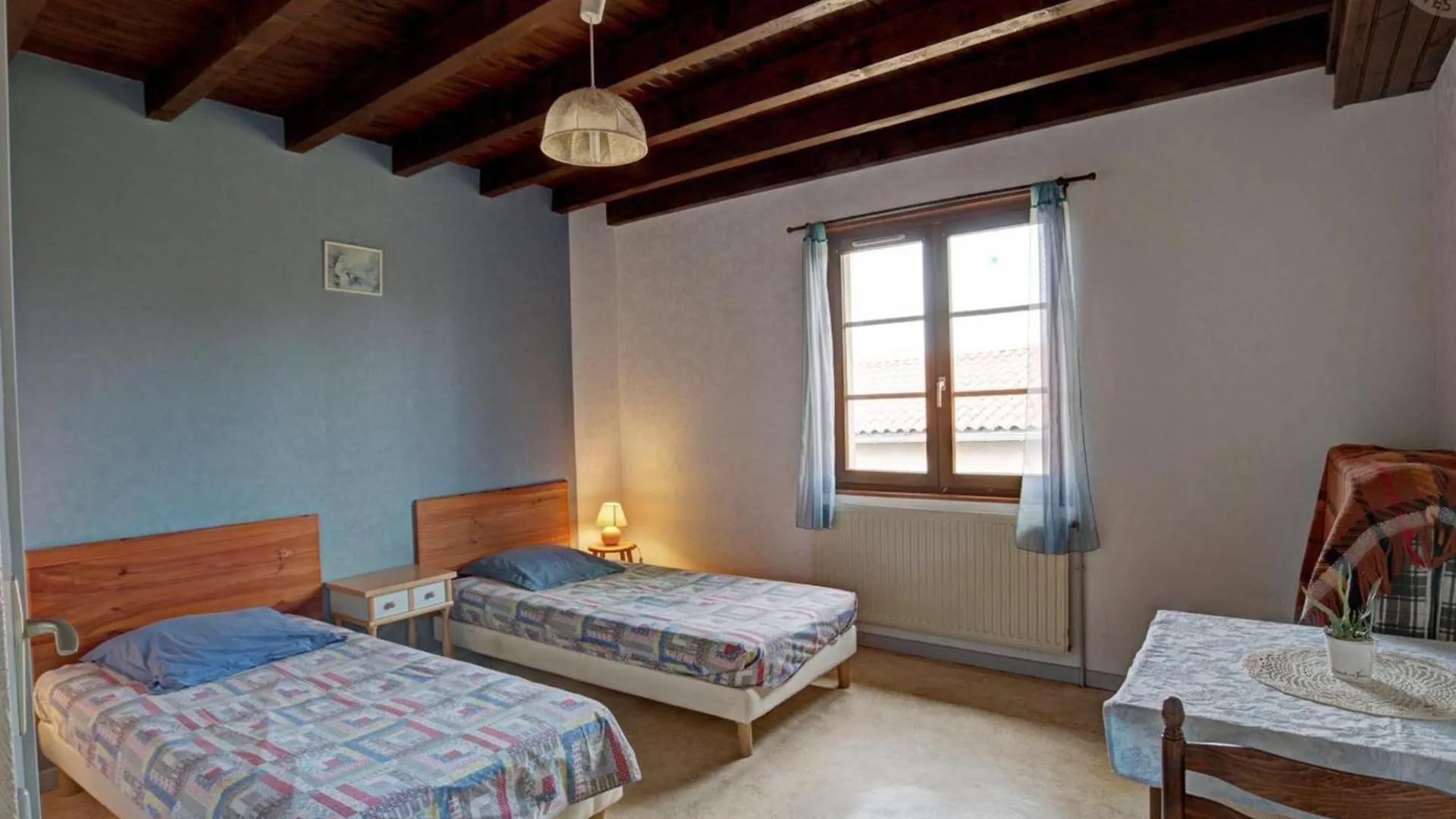 Gite Familial Avec Cheminee, Jardin Et Espace Jeux Pres De Chazelles-Sur-Lyon Et St-Galmier - Fr-1-496-281 Saint-Medard-en-Forez Holiday home